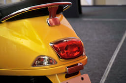 Vespa LX 125 image gallery